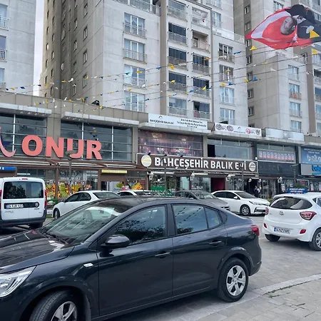 Bahcesehir N Tepe Sitesi Avm Goelet Ulasim Merkezi Konum איסטמבול